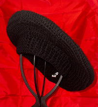 Load image into Gallery viewer, Crochet Berets