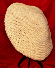 Load image into Gallery viewer, Crochet Berets