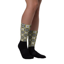 Load image into Gallery viewer, Lemon Pepper Socks